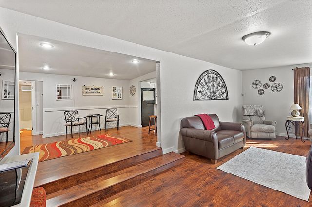 6995 Monument Drive, Grants Pass, OR 97526