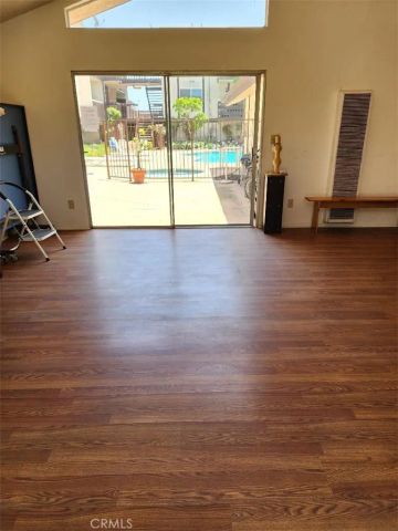 15116 S Raymond Avenue 104, Gardena, CA 90247