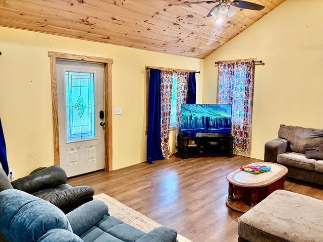 915 Oscar Morgan Road, Strunk, KY 42649