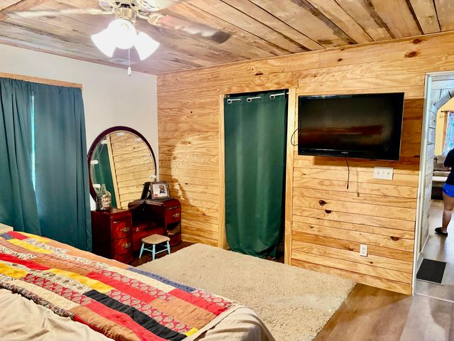 915 Oscar Morgan Road, Strunk, KY 42649