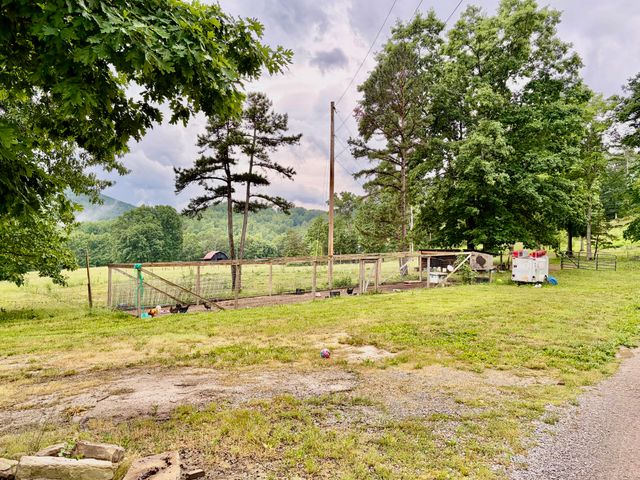 915 Oscar Morgan Road, Strunk, KY 42649