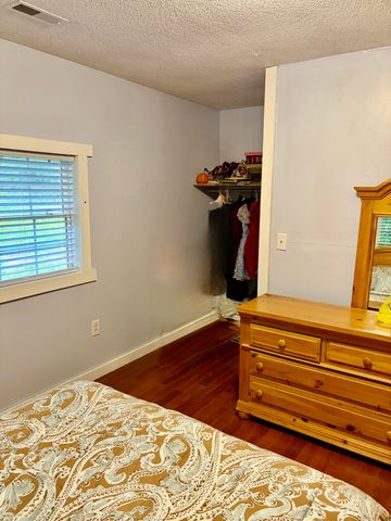 915 Oscar Morgan Road, Strunk, KY 42649