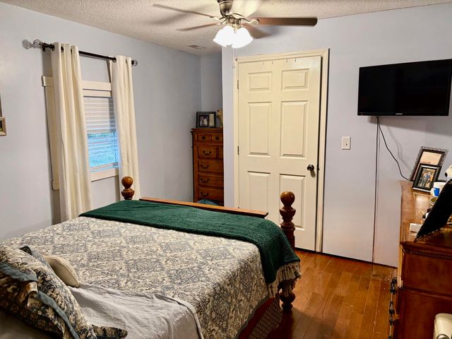 915 Oscar Morgan Road, Strunk, KY 42649