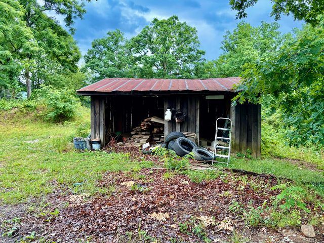 915 Oscar Morgan Road, Strunk, KY 42649