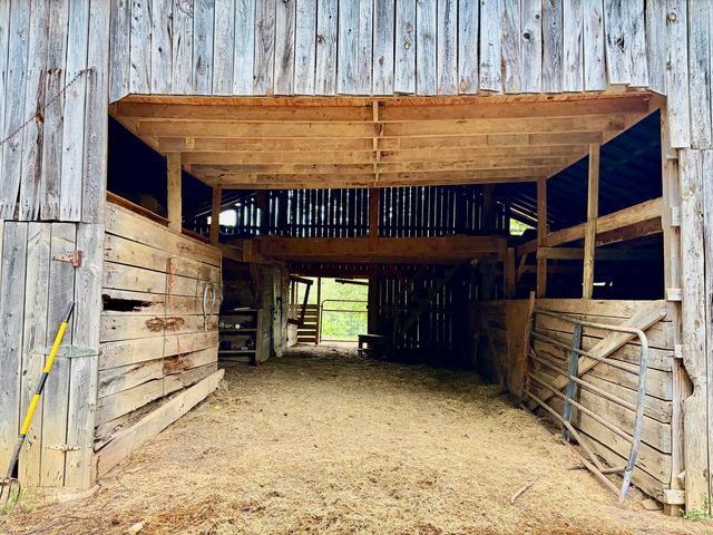 915 Oscar Morgan Road, Strunk, KY 42649