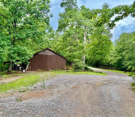 915 Oscar Morgan Road, Strunk, KY 42649
