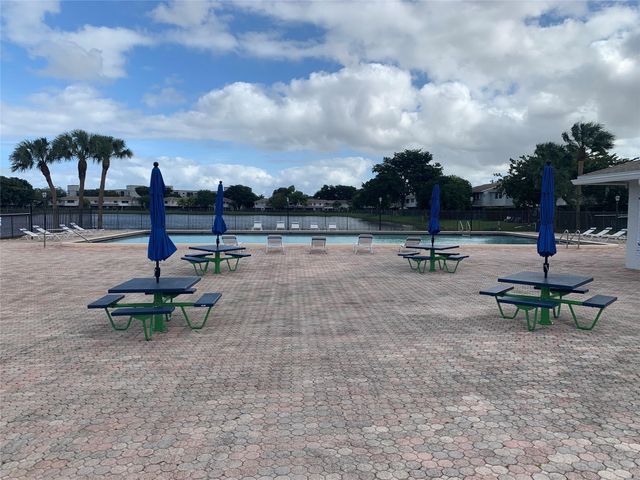 312 NW 106TH TE 312, Pembroke Pines, FL 33026