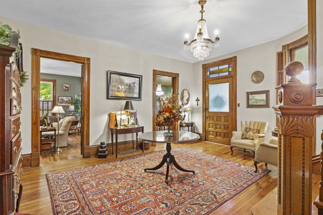 342 N Main Street, Harrodsburg, KY 40330