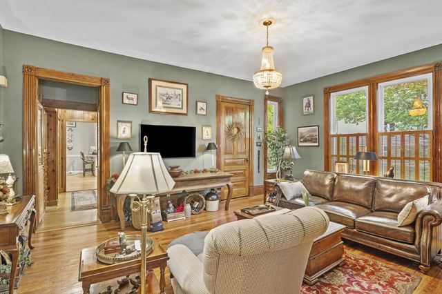 342 N Main Street, Harrodsburg, KY 40330