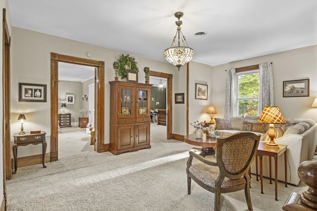 342 N Main Street, Harrodsburg, KY 40330