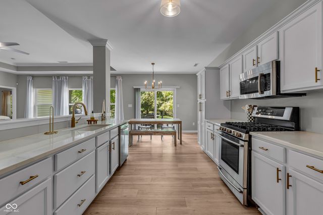 5000 Willow Road, Zionsville, IN 46077