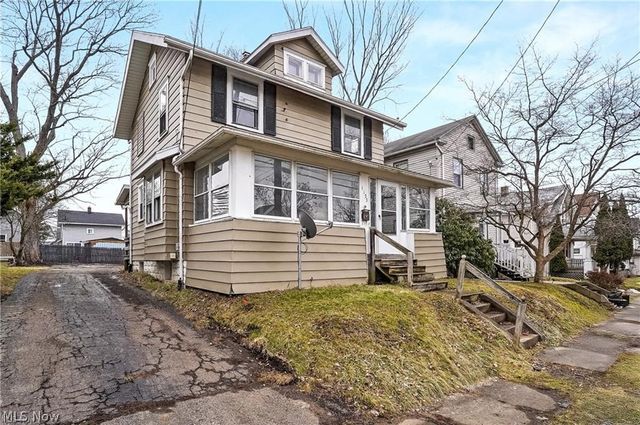 1155 Big Falls Avenue, Akron, OH 44310