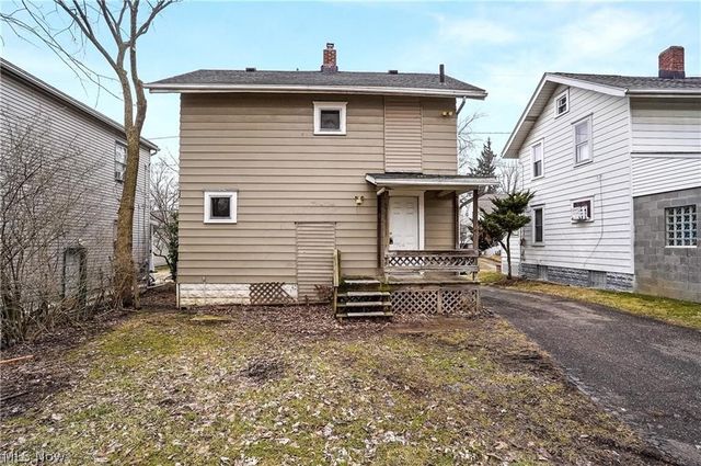 1155 Big Falls Avenue, Akron, OH 44310