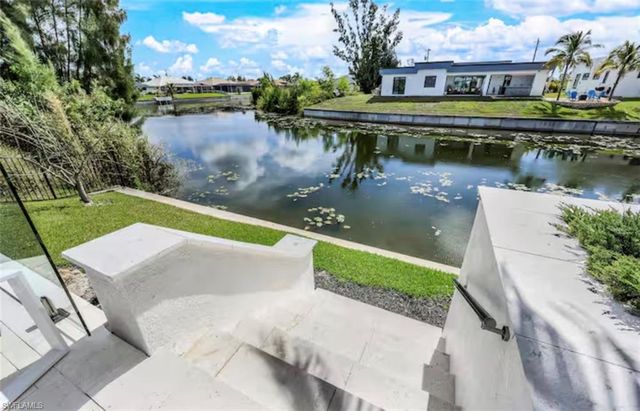 2405 SW 11th AVE, Cape Coral, FL 33991