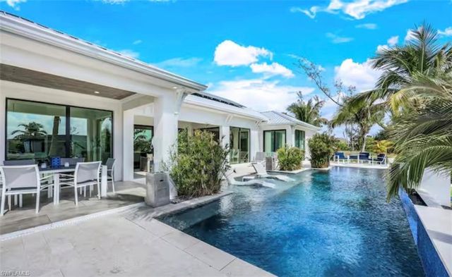 2405 SW 11th AVE, Cape Coral, FL 33991