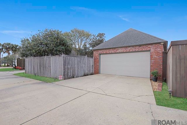 12455 Windermere Oaks Ct, Baton Rouge, LA 70810