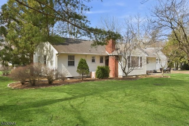 23 JAN RIVER DRIVE, Upper Saddle River Boro, NJ 07458