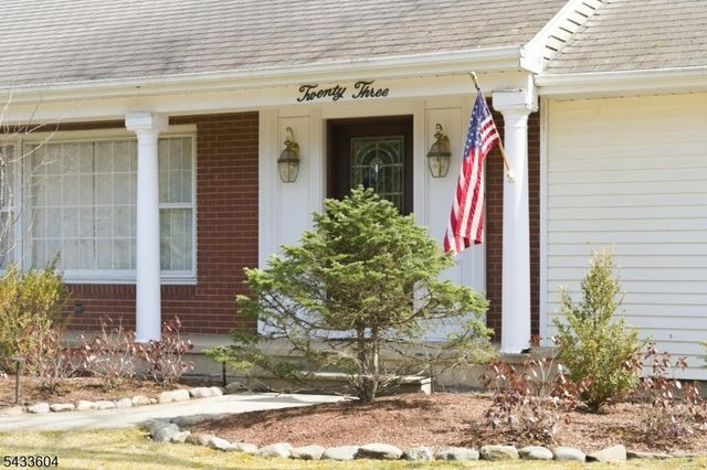 23 JAN RIVER DRIVE, Upper Saddle River Boro, NJ 07458
