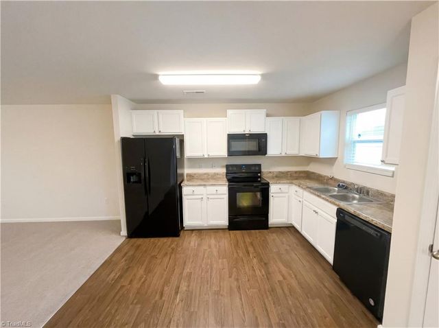 211 Sumter Court, Burlington, NC 27217