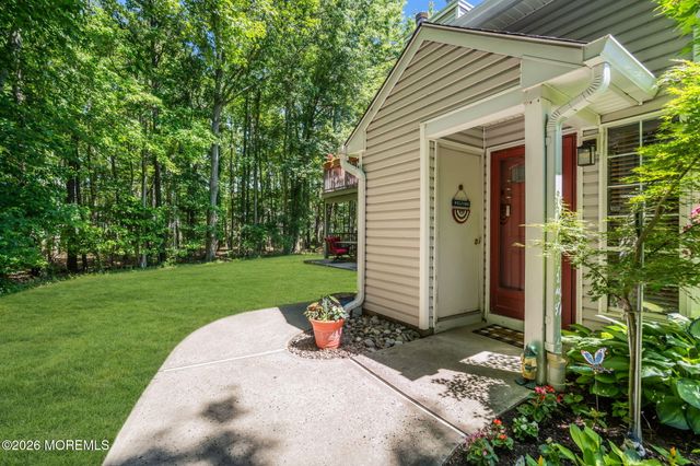 364 Mayfair Place, Morganville, NJ 07751