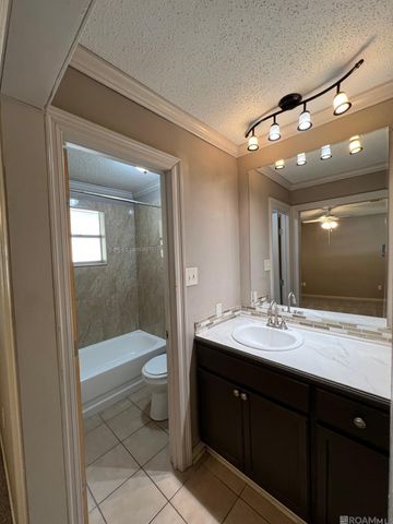 8817 Shadow Bluff Ave, Denham Springs, LA 70726