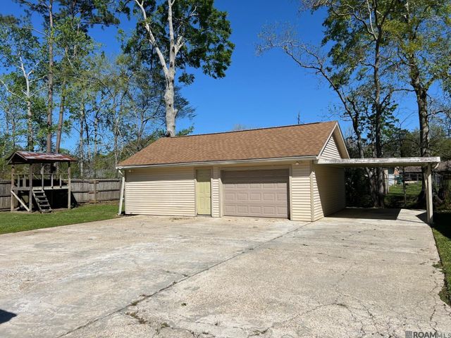 8817 Shadow Bluff Ave, Denham Springs, LA 70726