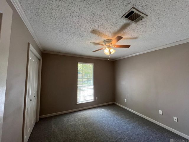 8817 Shadow Bluff Ave, Denham Springs, LA 70726