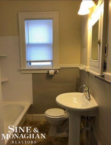 1134 Wayburn Street 2S, Grosse Pointe Park, MI 48236