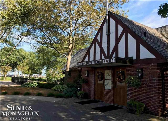 1134 Wayburn Street 2S, Grosse Pointe Park, MI 48236