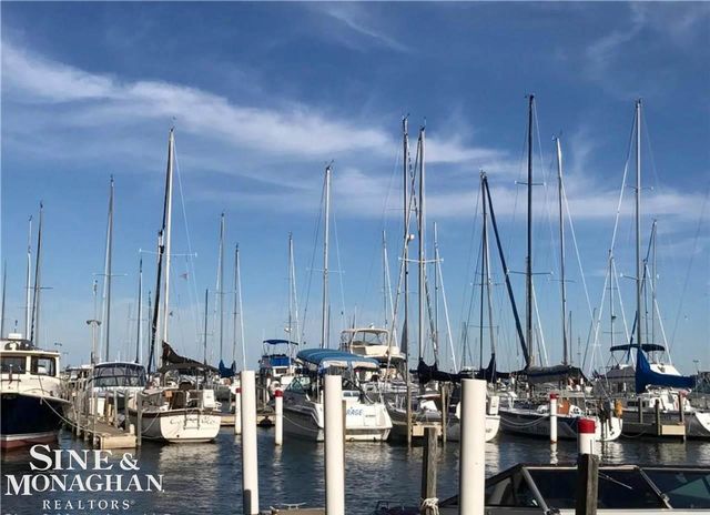 1134 Wayburn Street 2S, Grosse Pointe Park, MI 48236