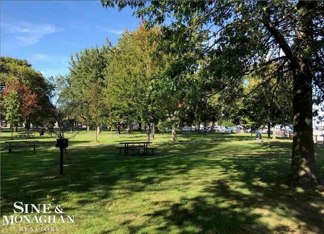 1134 Wayburn Street 2S, Grosse Pointe Park, MI 48236