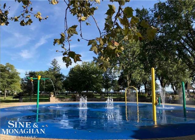 1134 Wayburn Street 2S, Grosse Pointe Park, MI 48236