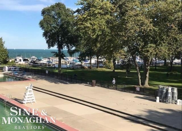 1134 Wayburn Street 2S, Grosse Pointe Park, MI 48236
