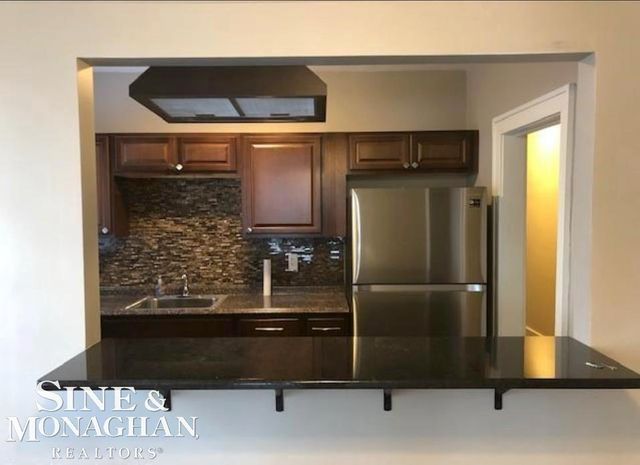 1134 Wayburn Street 2S, Grosse Pointe Park, MI 48236