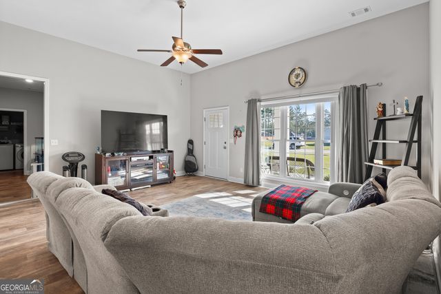 301 Tallulah Bend, Ellabell, GA 31308