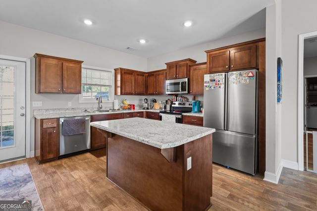301 Tallulah Bend, Ellabell, GA 31308