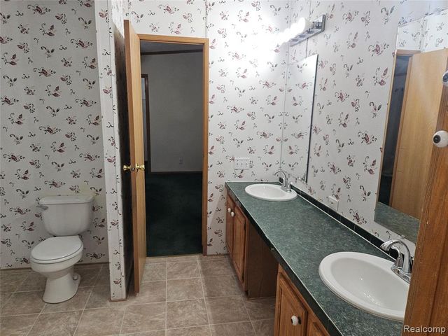 312 Black Oak, Flint, MI 48506