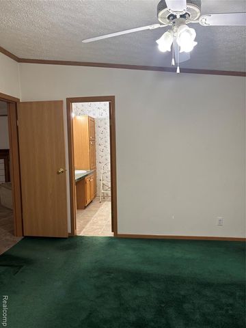 312 Black Oak, Flint, MI 48506