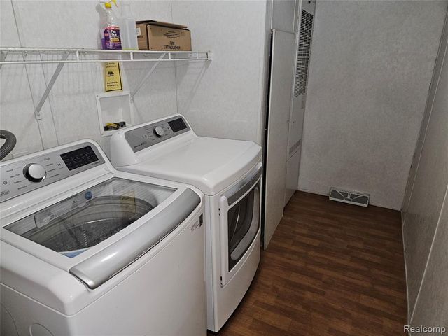 312 Black Oak, Flint, MI 48506