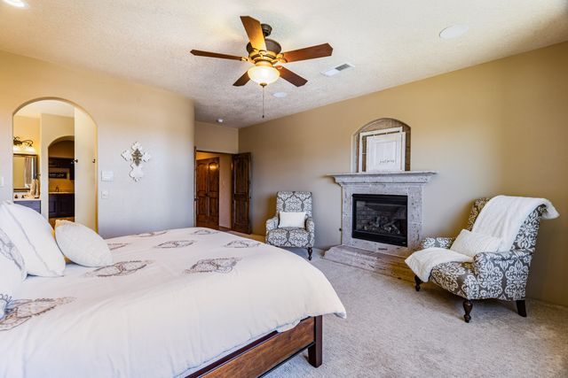 4308 Willow View Lane NW, Albuquerque, NM 87120