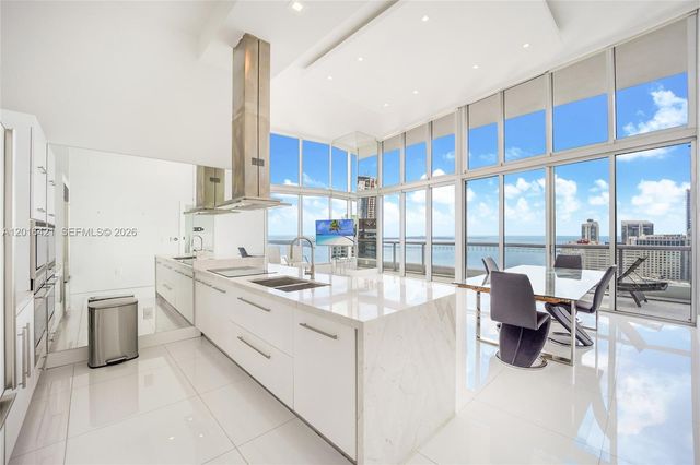 495 BRICKELL AVE 4101, Miami, FL 33131
