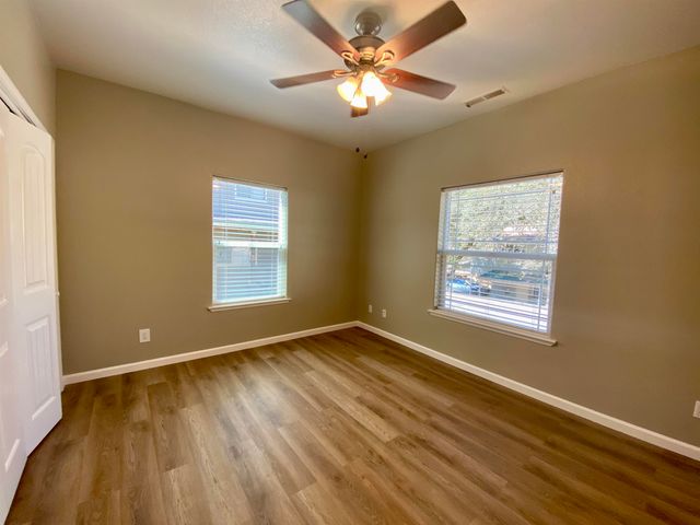 18197 Hammer Ln, Tuolumne, CA 95379