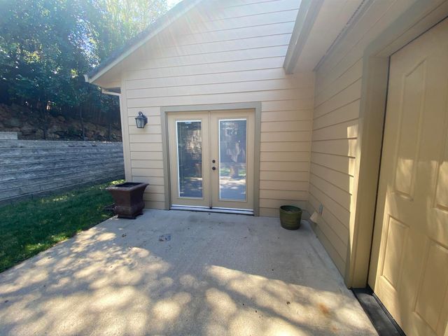 18197 Hammer Ln, Tuolumne, CA 95379