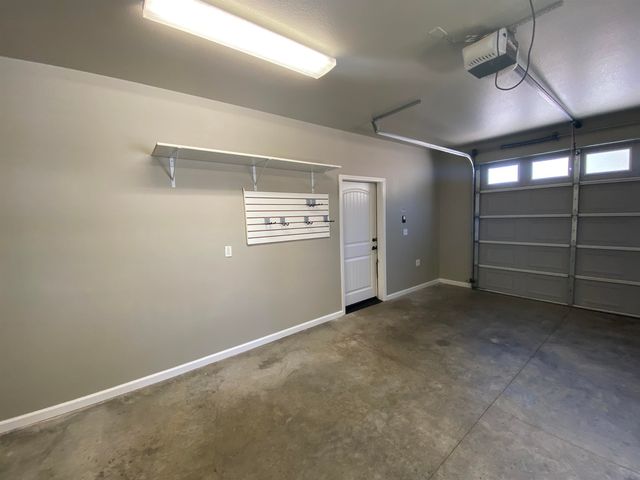 18197 Hammer Ln, Tuolumne, CA 95379