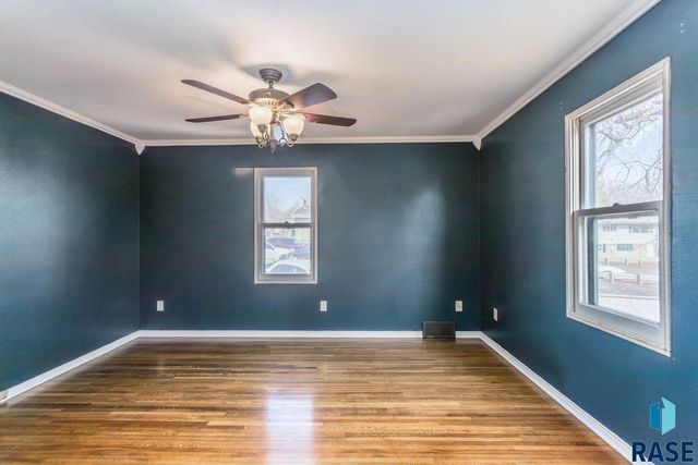 1900 S Lake Ave Avenue, Sioux Falls, SD 57105