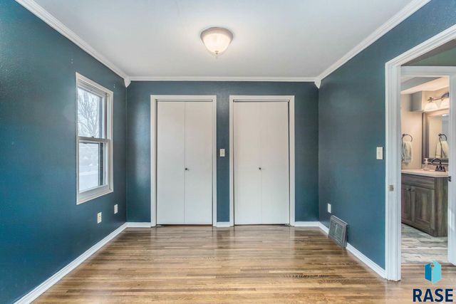 1900 S Lake Ave Avenue, Sioux Falls, SD 57105