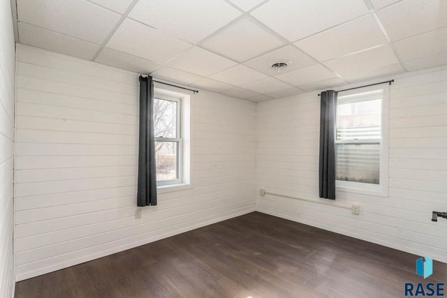 1900 S Lake Ave Avenue, Sioux Falls, SD 57105