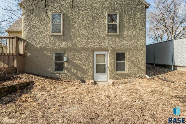 1900 S Lake Ave Avenue, Sioux Falls, SD 57105