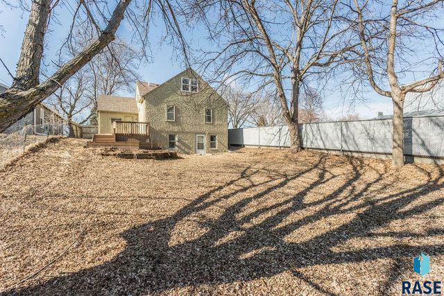 1900 S Lake Ave Avenue, Sioux Falls, SD 57105