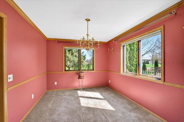 1205 Greenbrier Drive, Waunakee, WI 53597